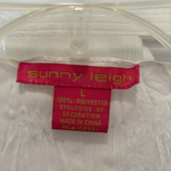 White Top - Picture 4 of 4